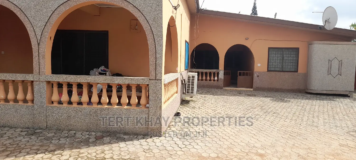 9bdrm House in Greda Estate for sale