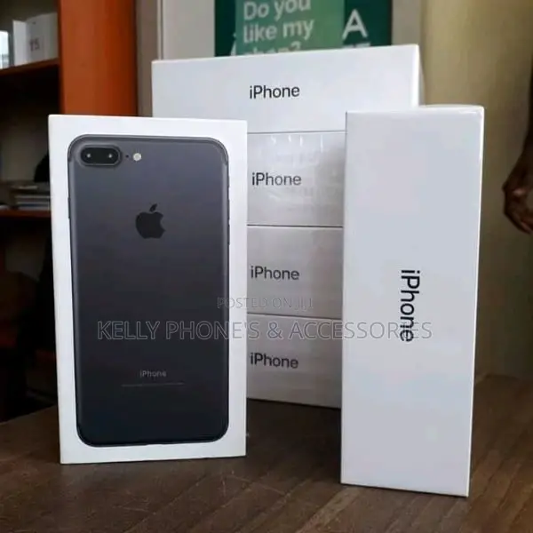 New Apple iPhone 7 Plus 128 GB Black