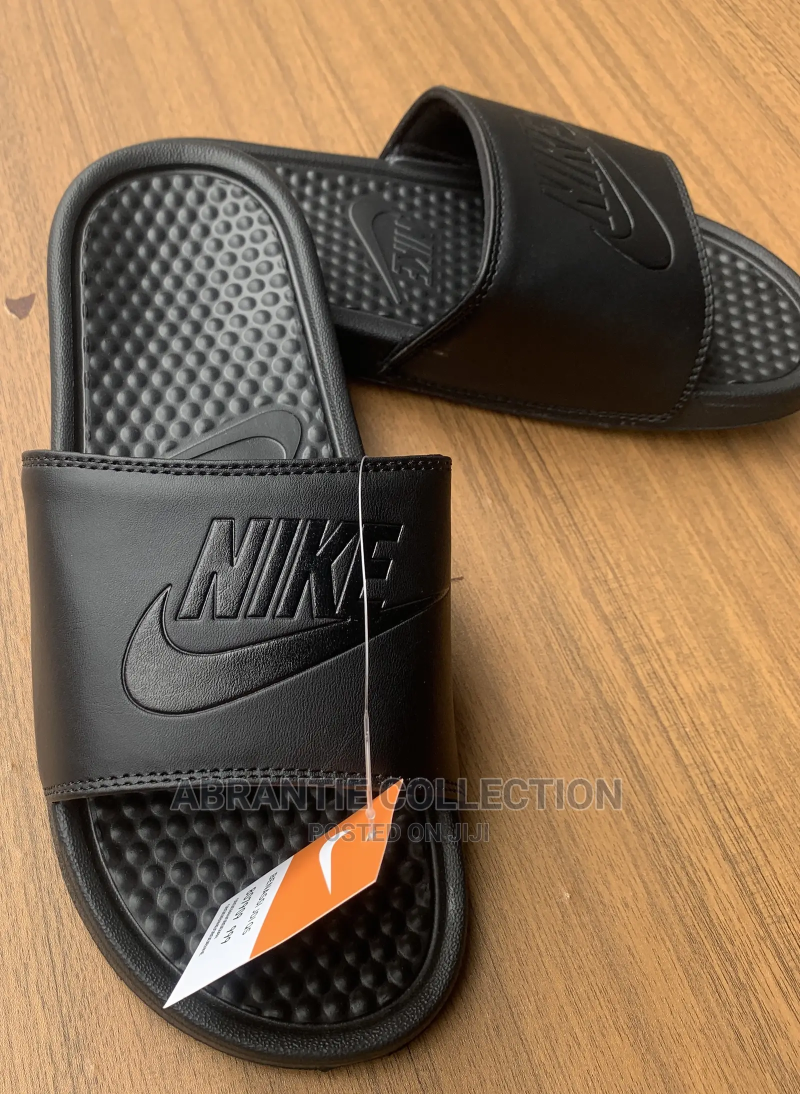 Nike Benassi Slides