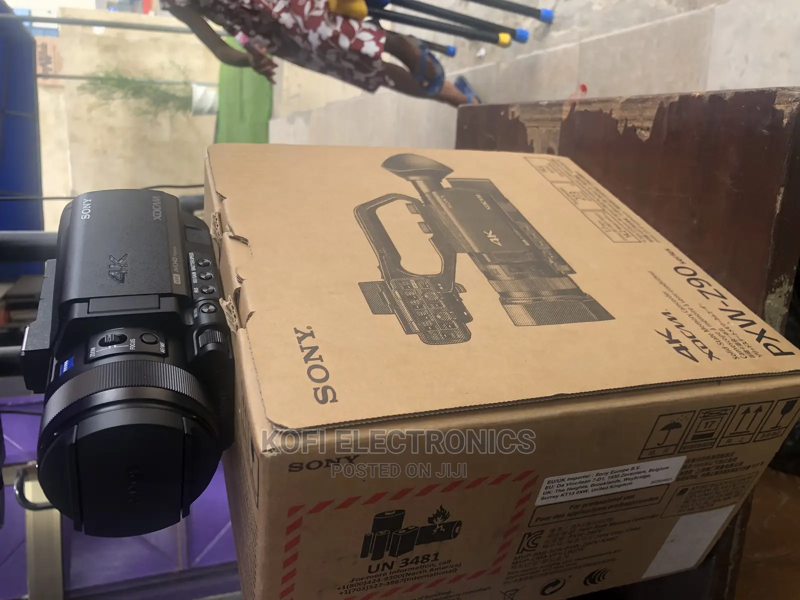 Sony PXW-Z90 With Exmor RS CMOS Sensor and 12x Zoom Lens