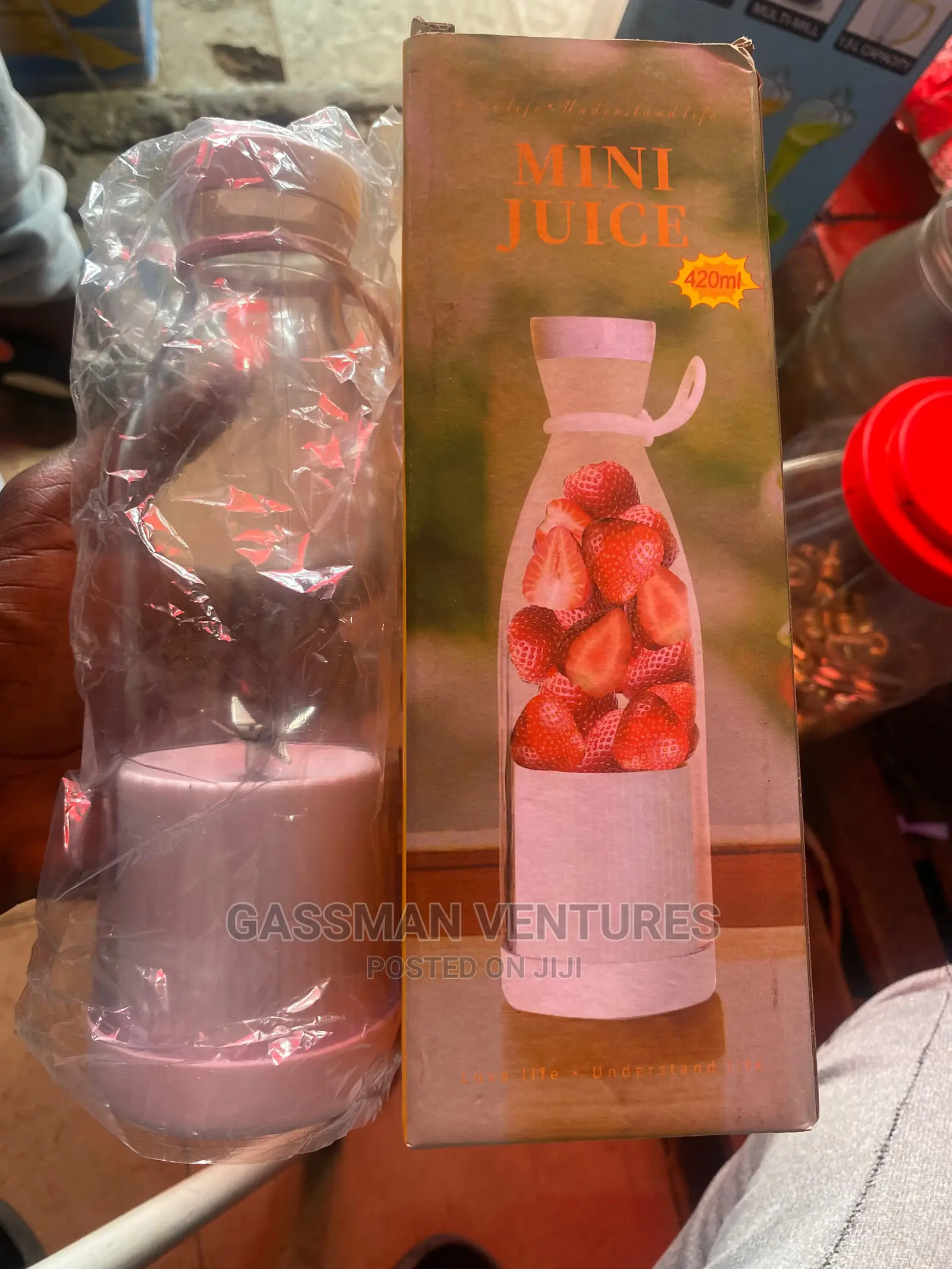 Rechargeable Mini Juicer