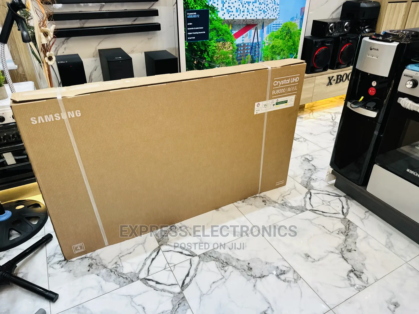 Wide Range of Colors UHD Smart 65”Bu8072 Samsung