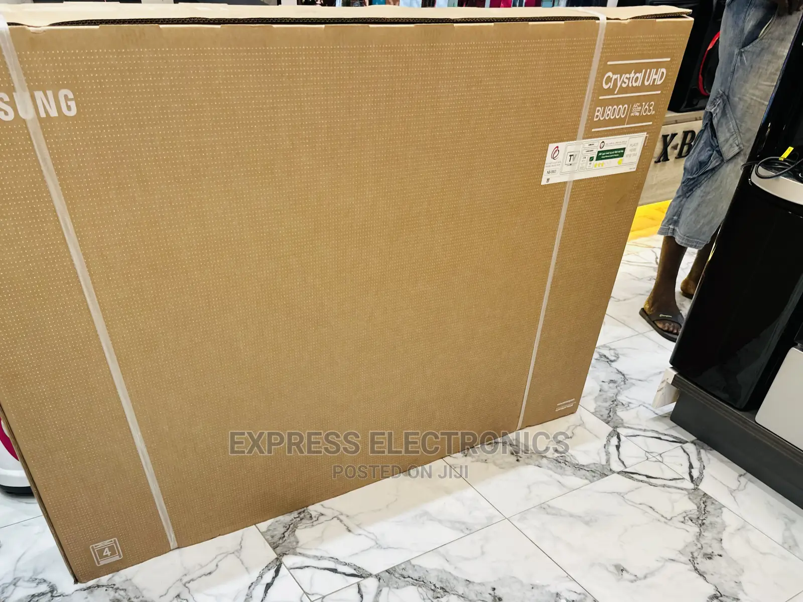 High Brightness  UHD Smart Samsung 65”Bu8072 Tv