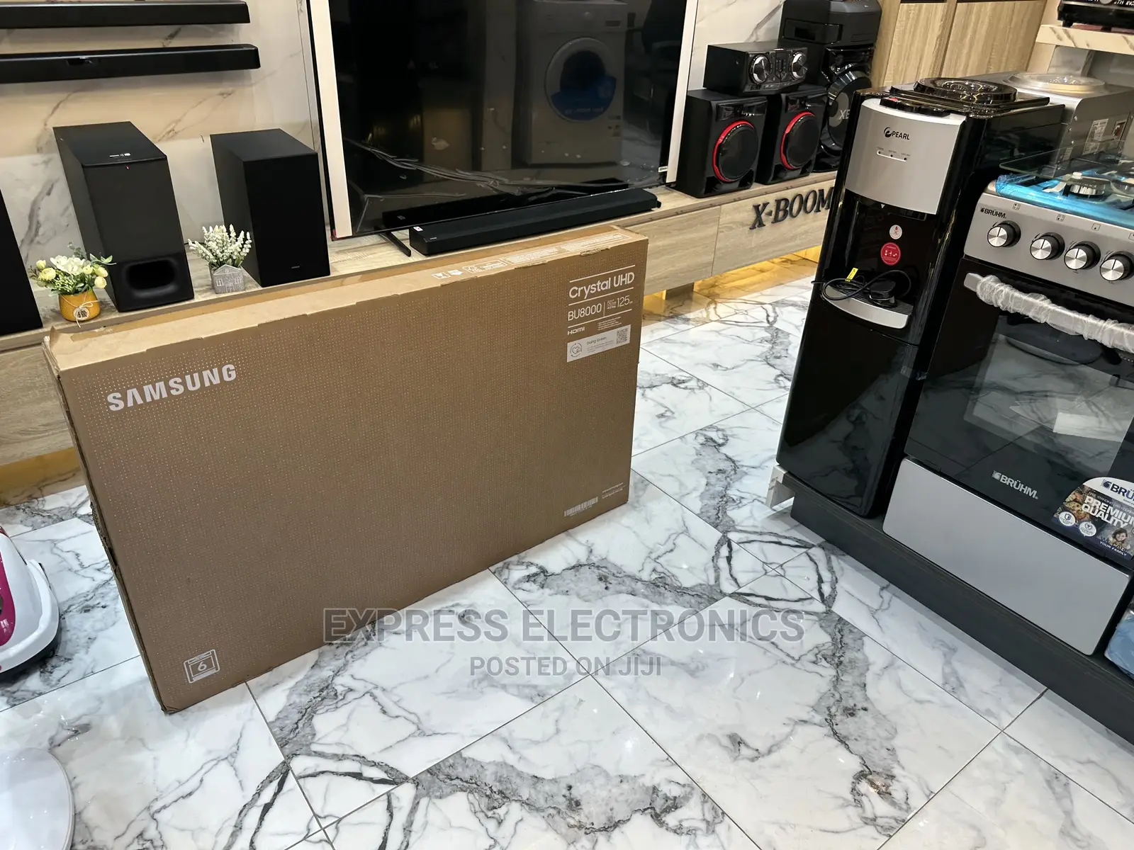 Series 8(2022) True Cinema  Samsung UHD Screen