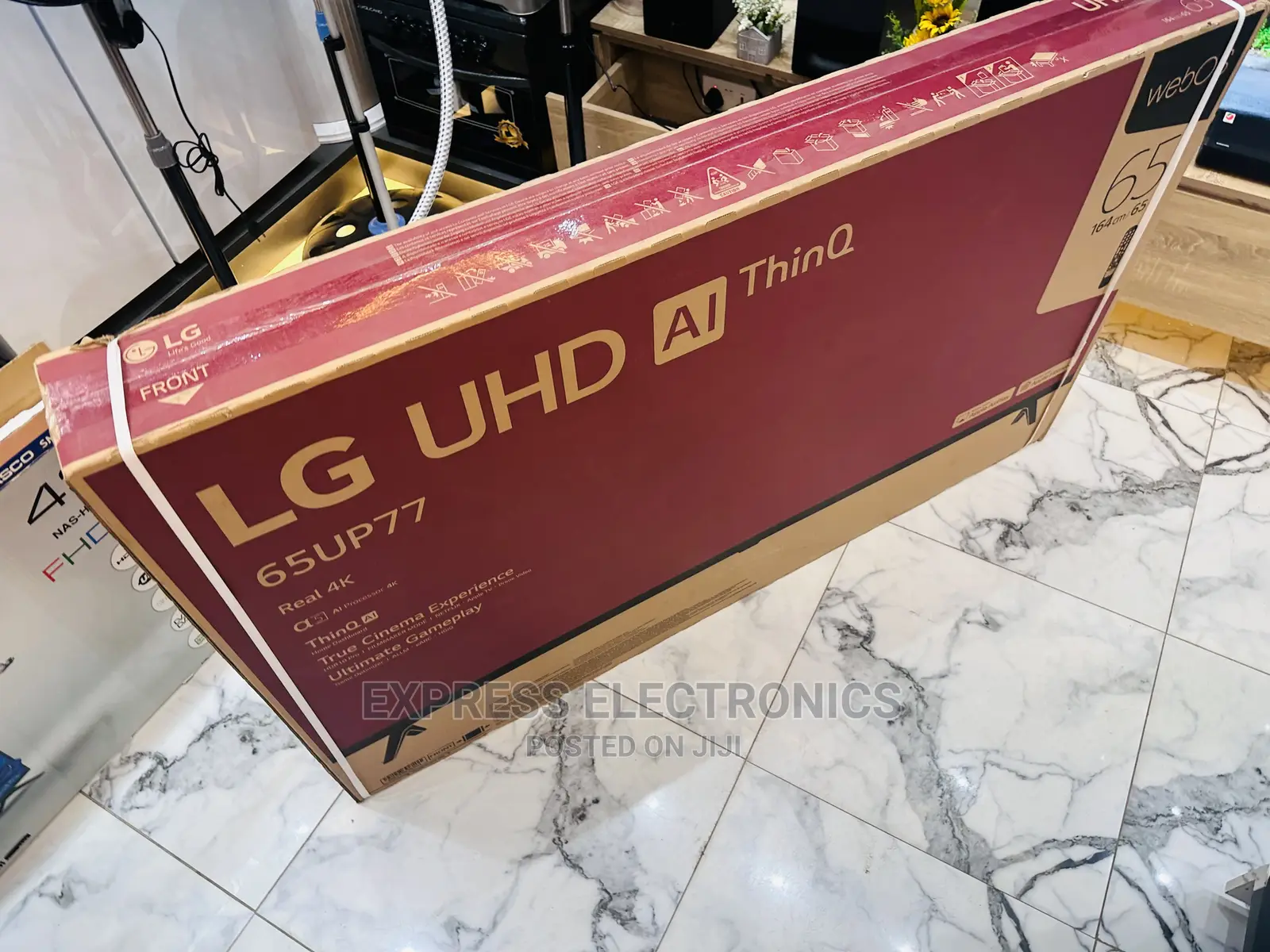 Fabulous Job LG UHD Smart Up77 65” Tv