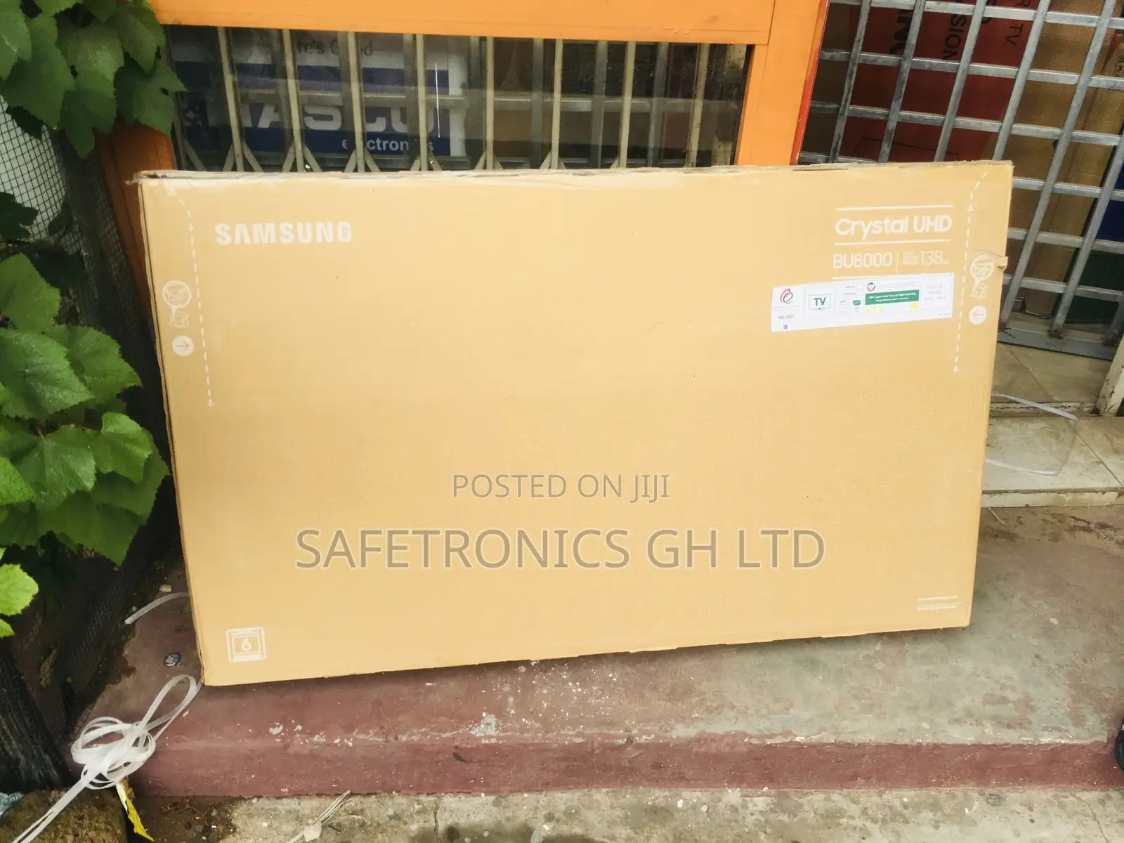 Essential Samsung 55 Inches Glossy Led 138cm Bu80