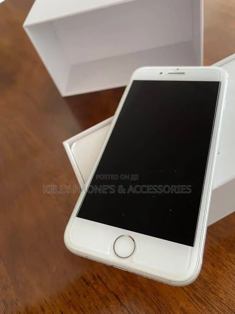 New Apple iPhone 8 64 GB Gold