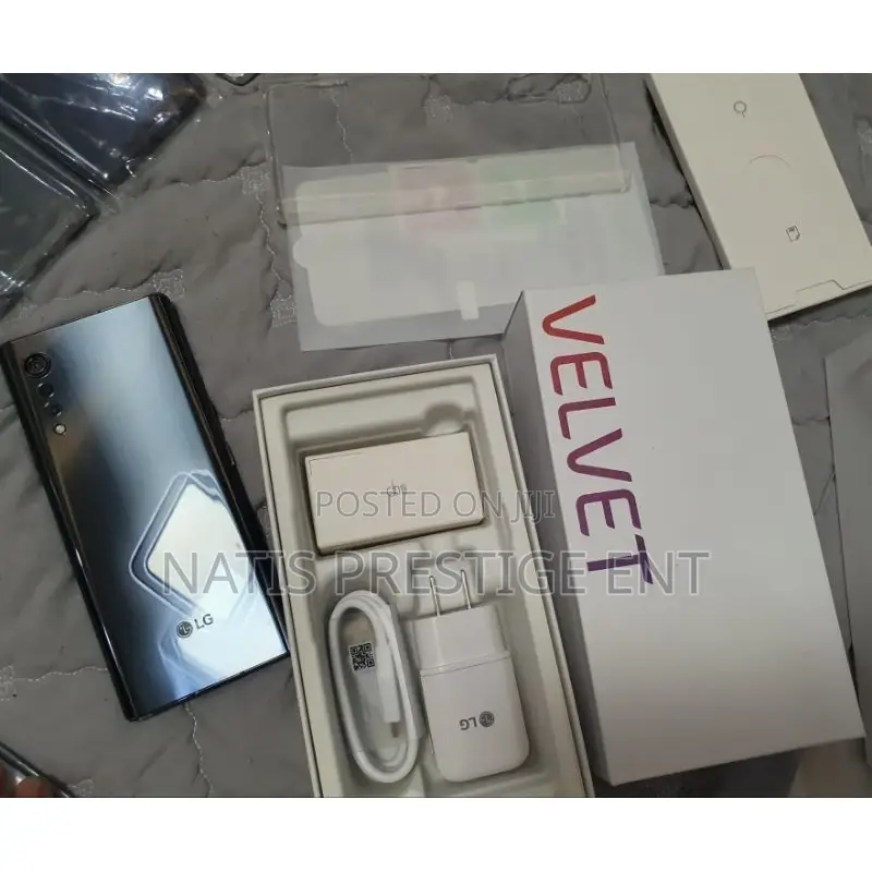 New LG Velvet 5G 128 GB Black