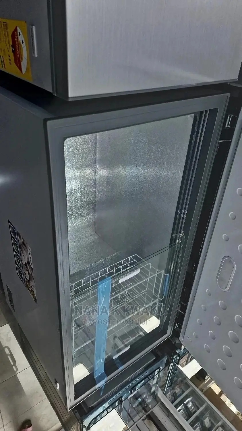 More Stars (2) Pearl 380litrs Chest Freezer Silver