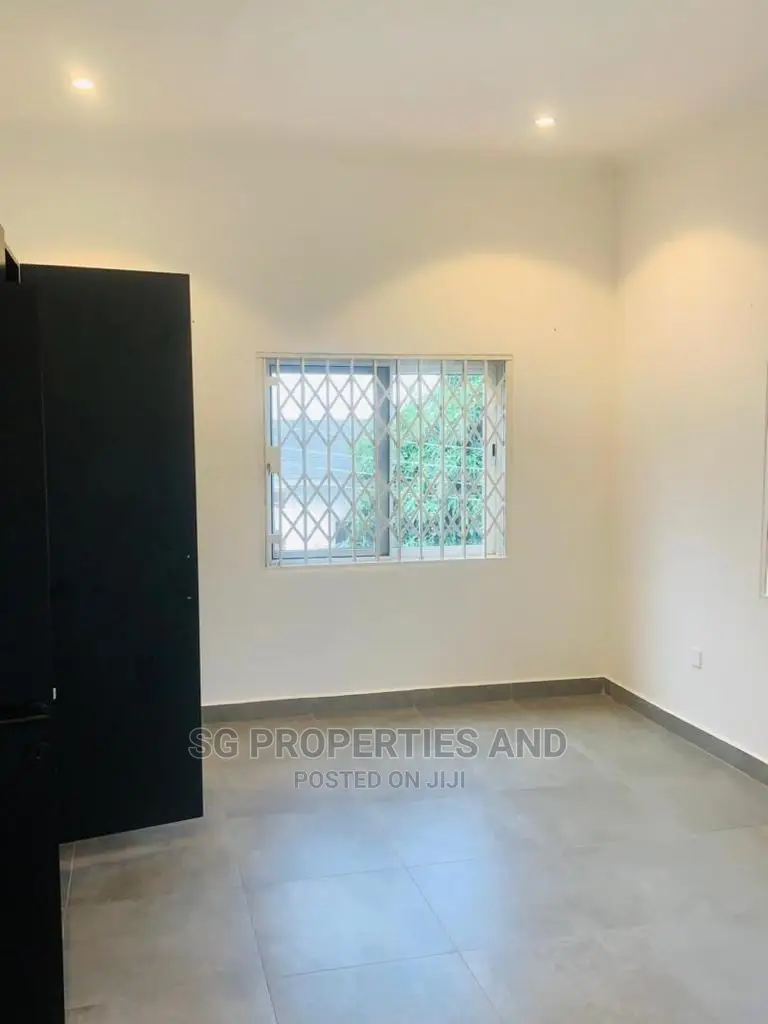3bdrm House in Kfc, Spintex for rent