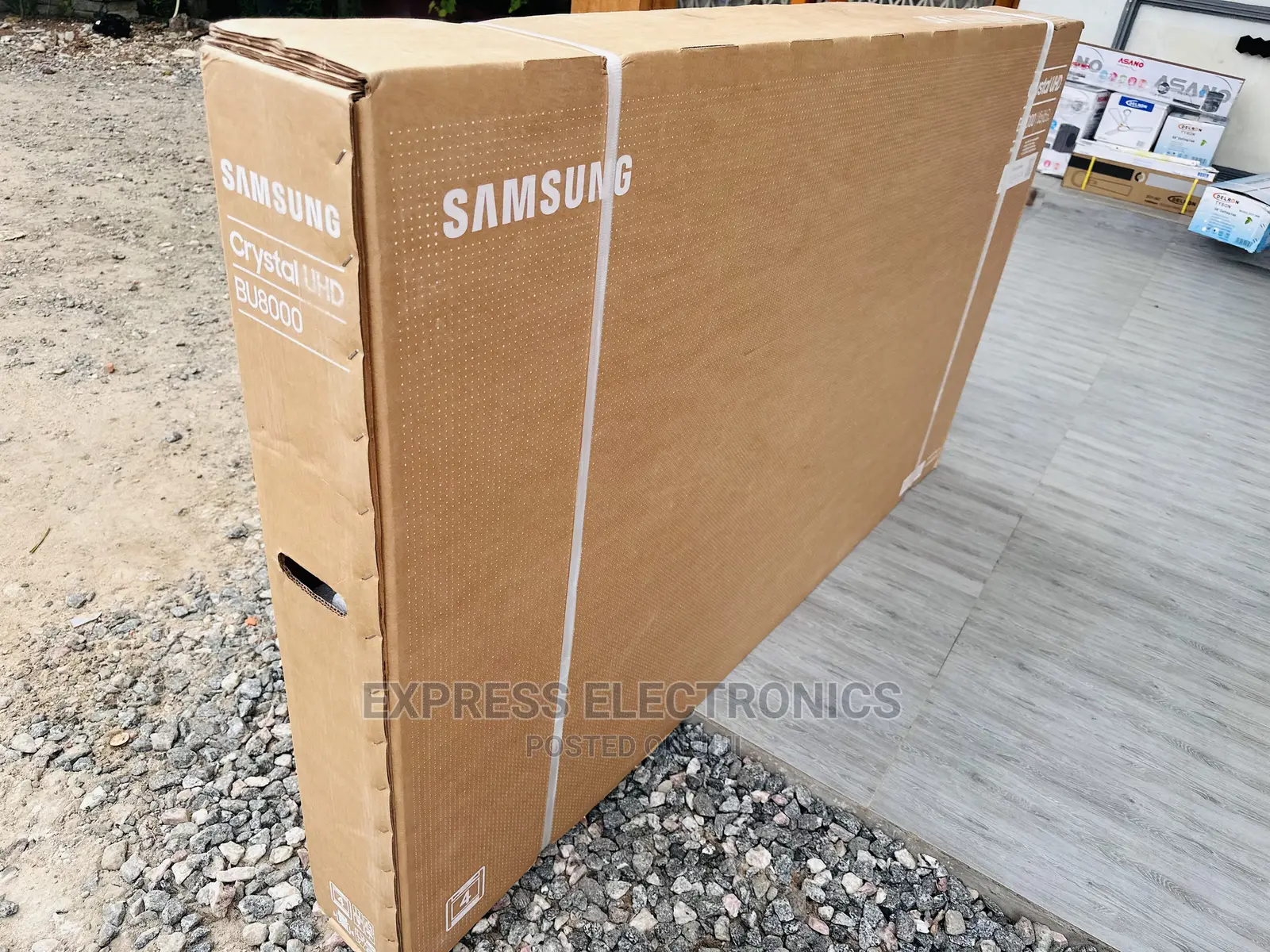 Samsung UHD Screen  75bu8100