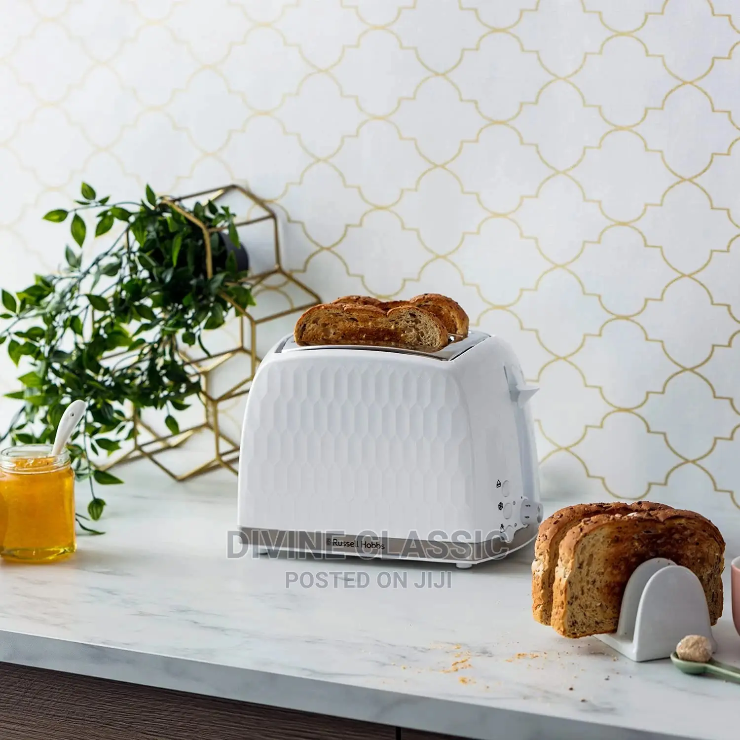 Russell Hobbs Honeycomb White Toaster