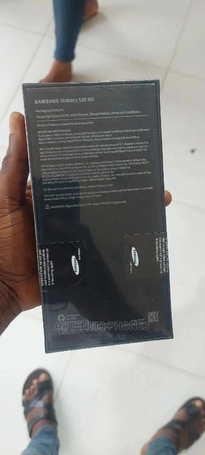 New Samsung Galaxy S20 128 GB Black