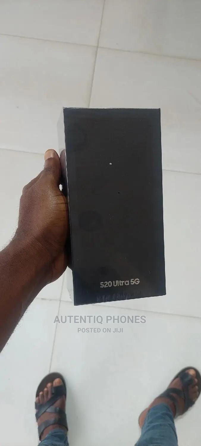 New Samsung Galaxy S20 Ultra 5G 128 GB Gray