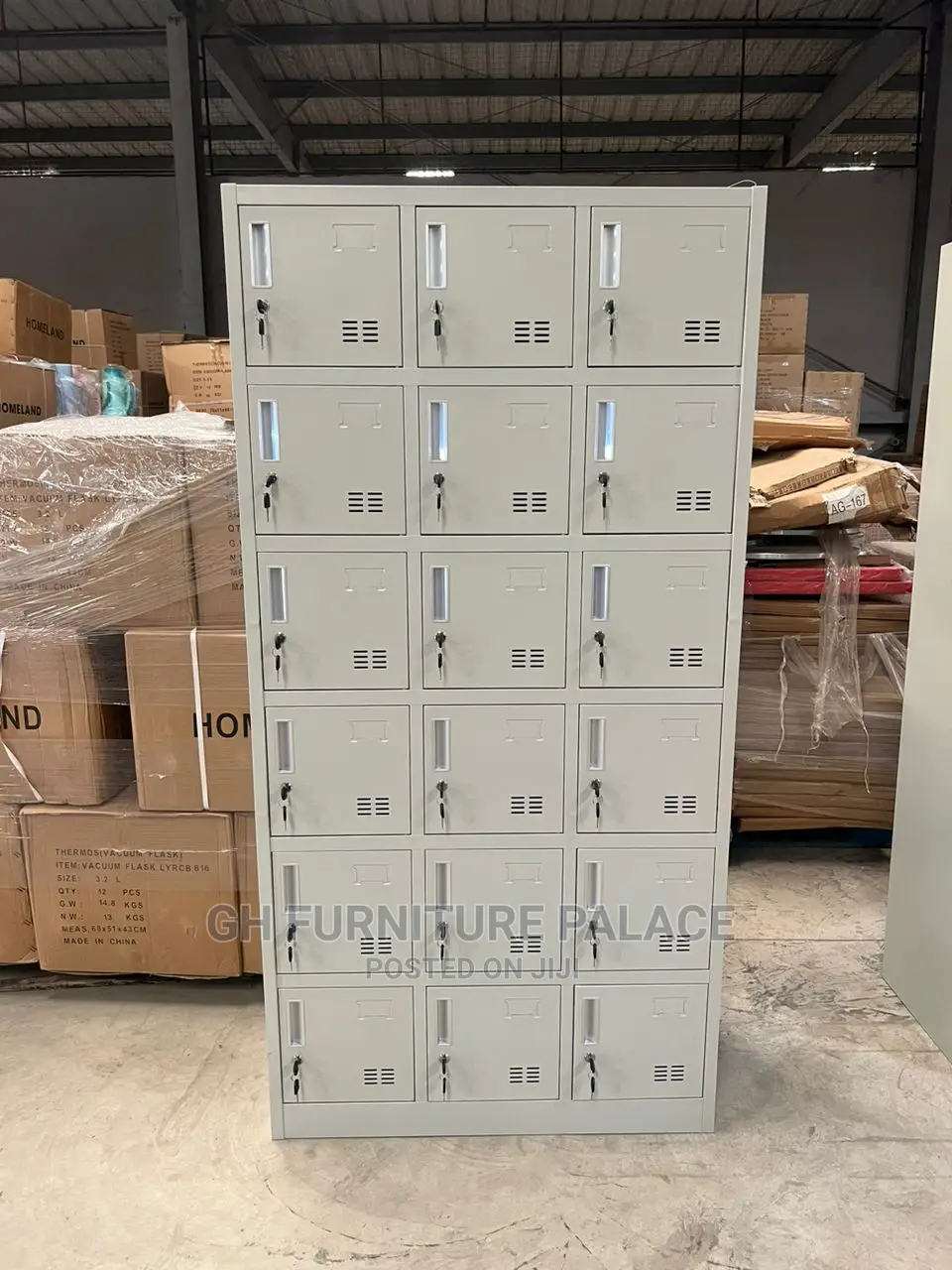18 Door Cabinet