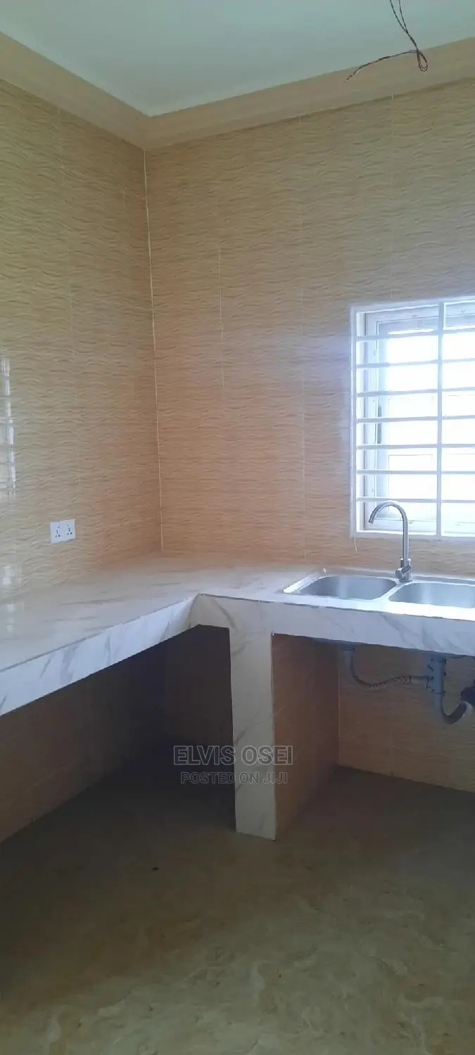 2bdrm Bedsitter in Ablekuma for rent