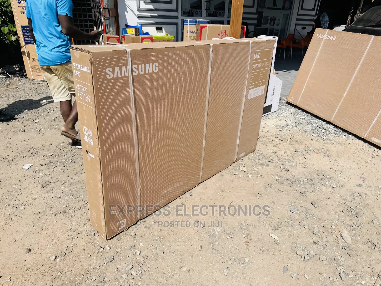 Samsung UHD Screen 75”Au7100 