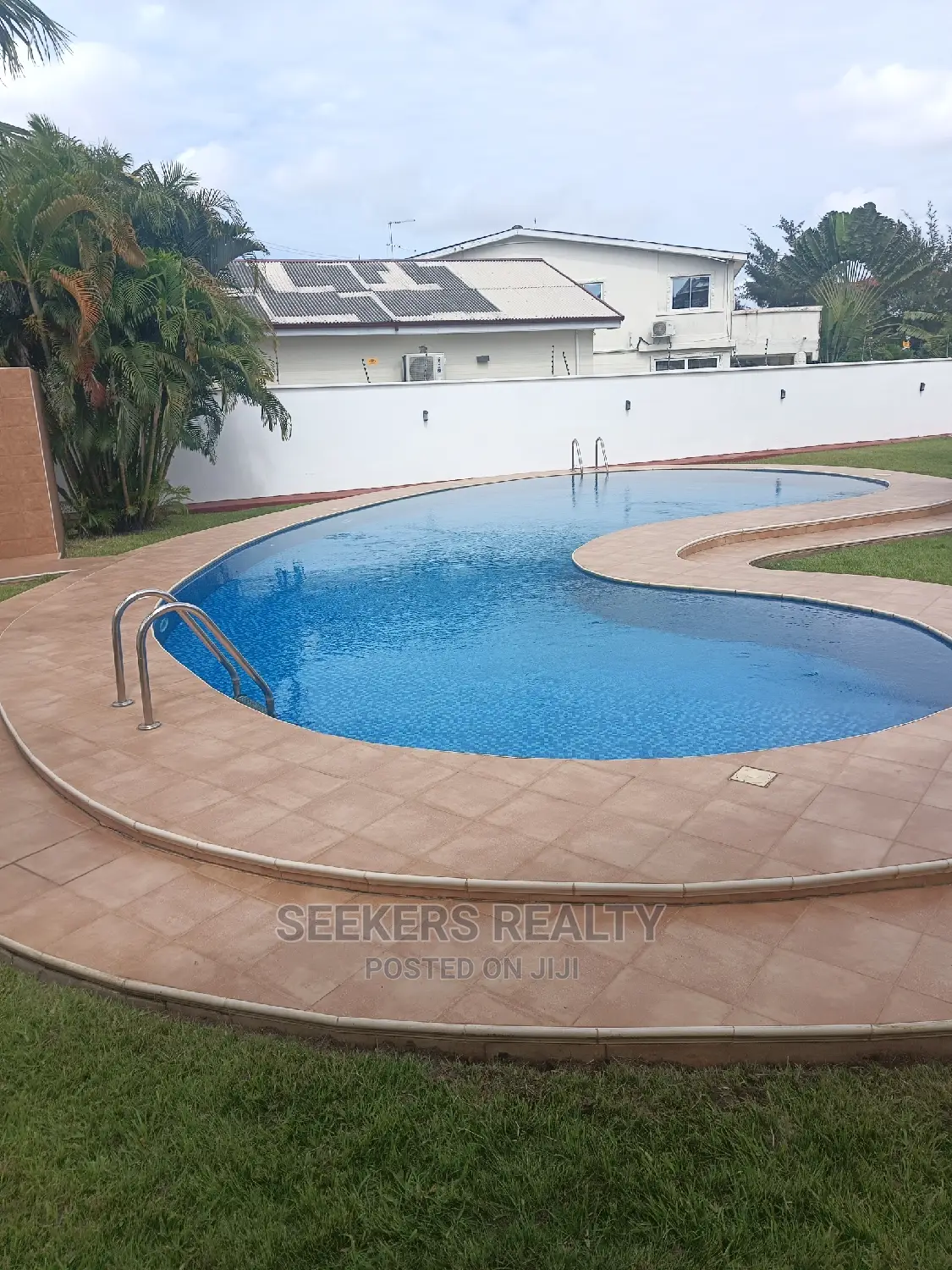 Furnished Studio Apartment in Seekers Realty, Labone for rent