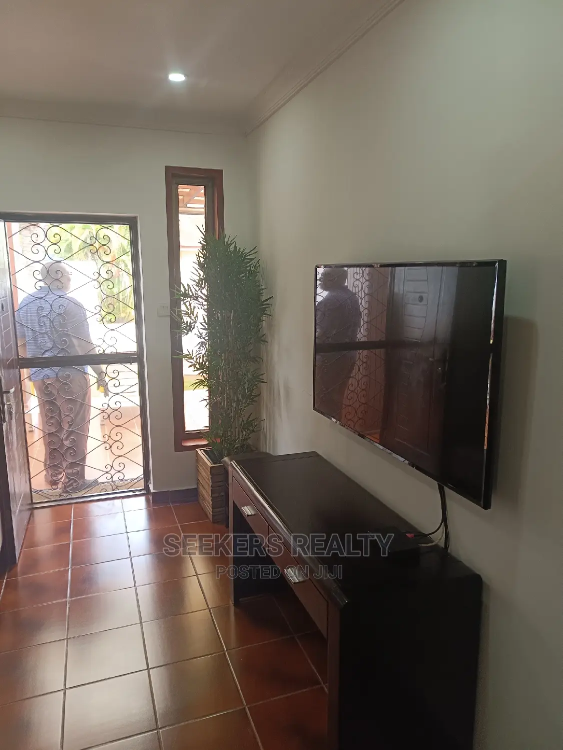 Furnished Studio Apartment in Seekers Realty, Labone for rent