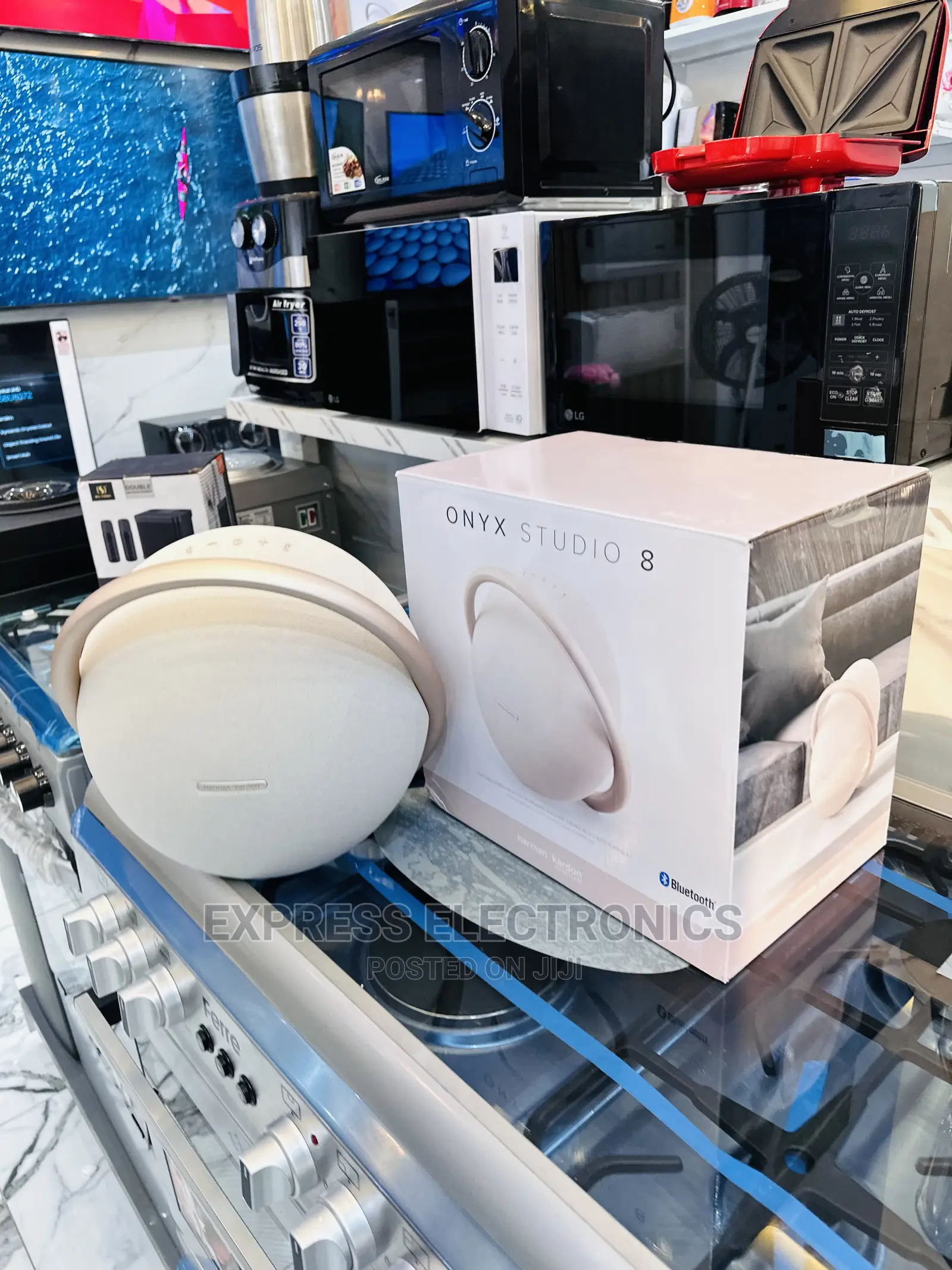 Golden Color Harman Kardon Onyx Studio 8
