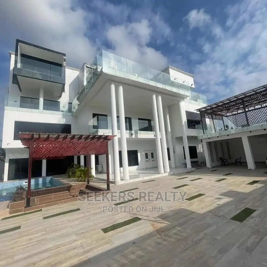 Furnished 10bdrm House in Seekers Realty, Accra Metropolitan for sale