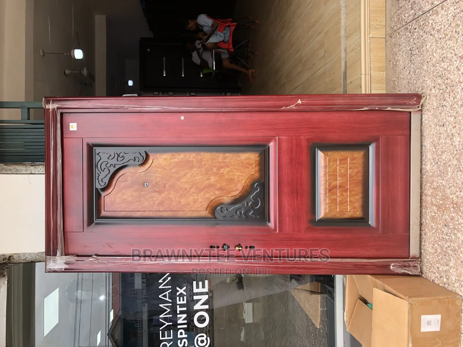 Smooth P. Door