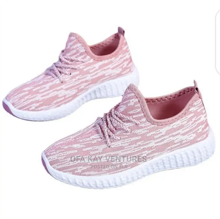 Ladies Yeezy Rubber Shoes Size 39,40