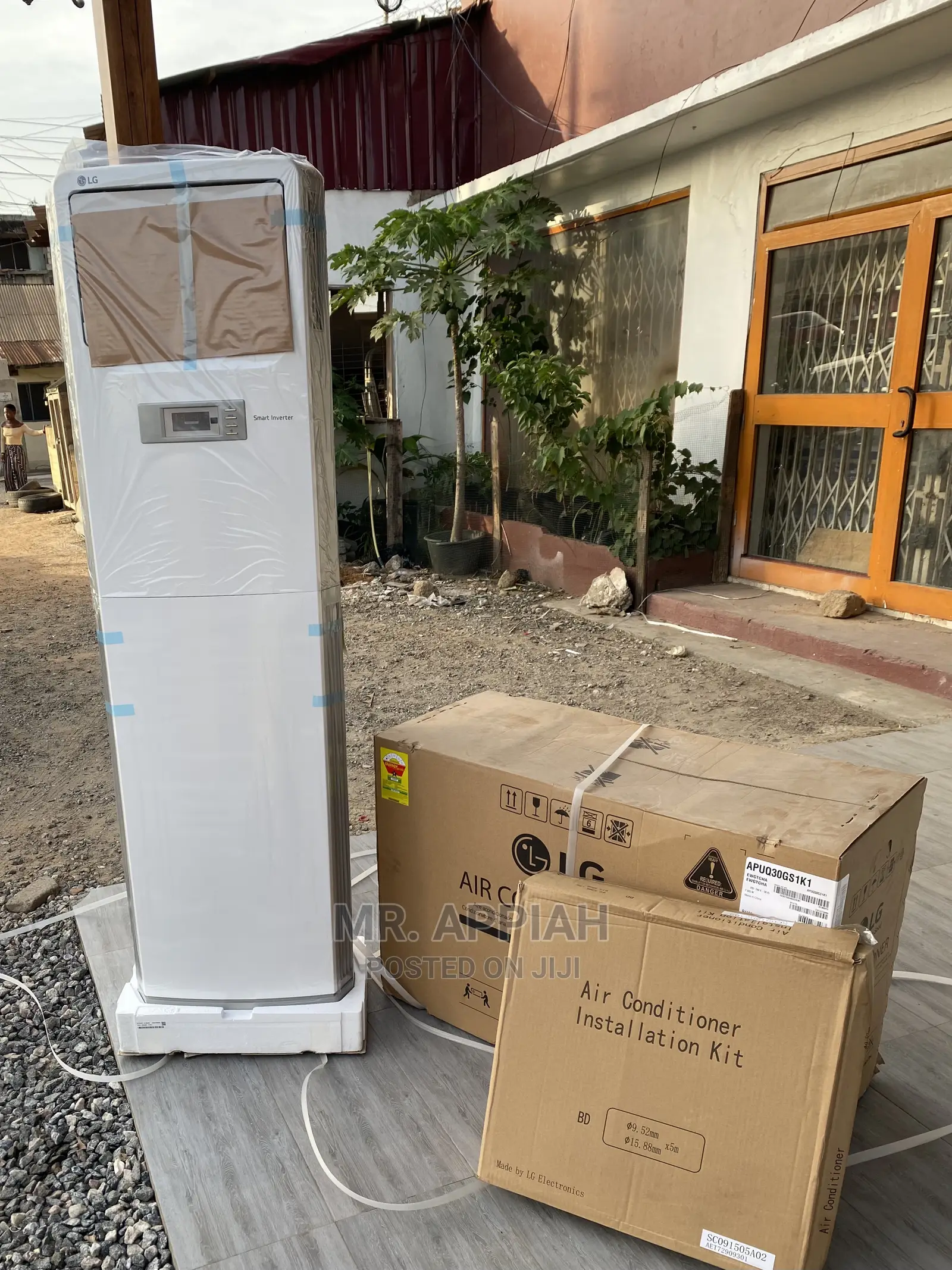 LG AP-Q30GS1K1 Floor Inverter AC at Best Deal(,3.0hp)White.
