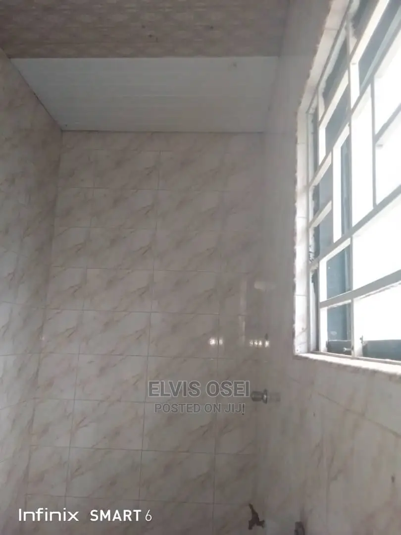 1bdrm House in School Junction, Anyaa for rent