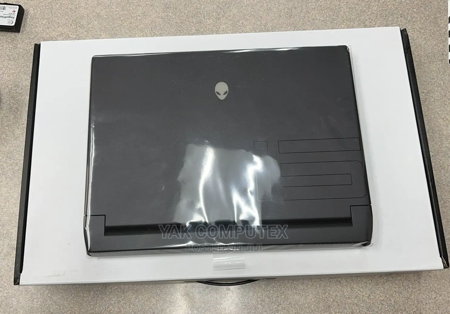New Laptop Dell Alienware M15 R7 16GB AMD Ryzen 7 SSD 512GB
