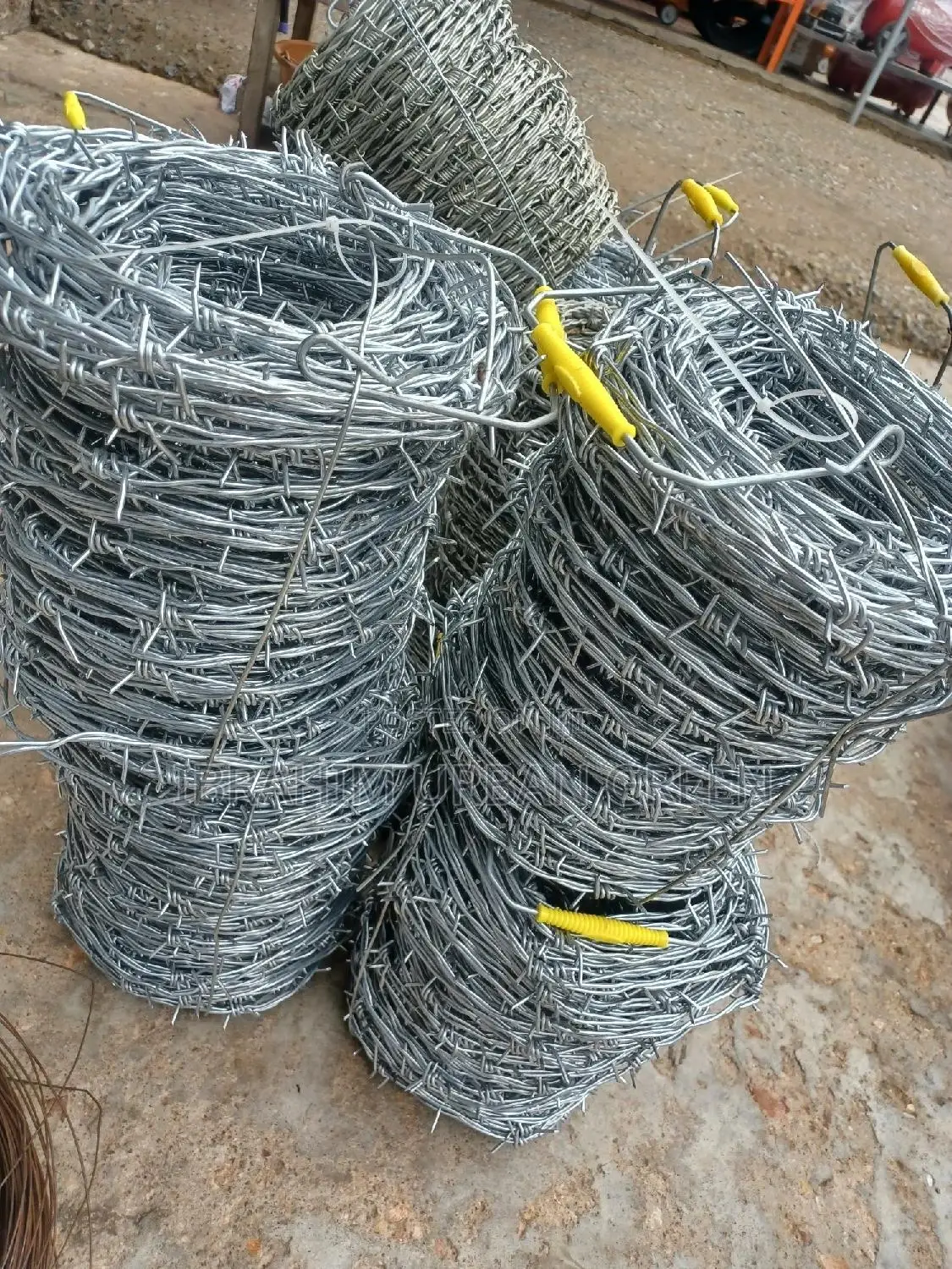 90 Meters Barber Wire Mesh