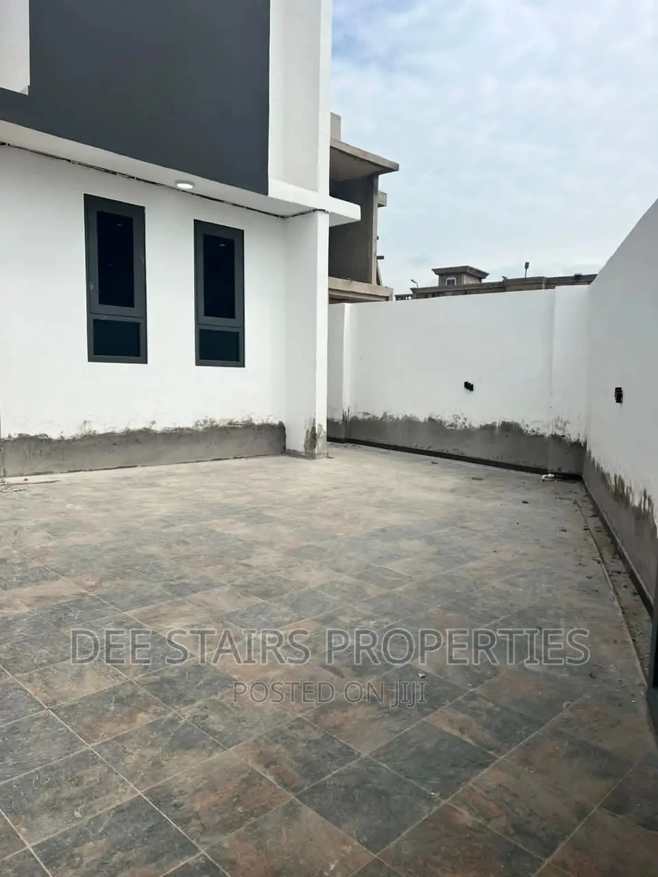 5bdrm House in Tsse Addo Behind for sale