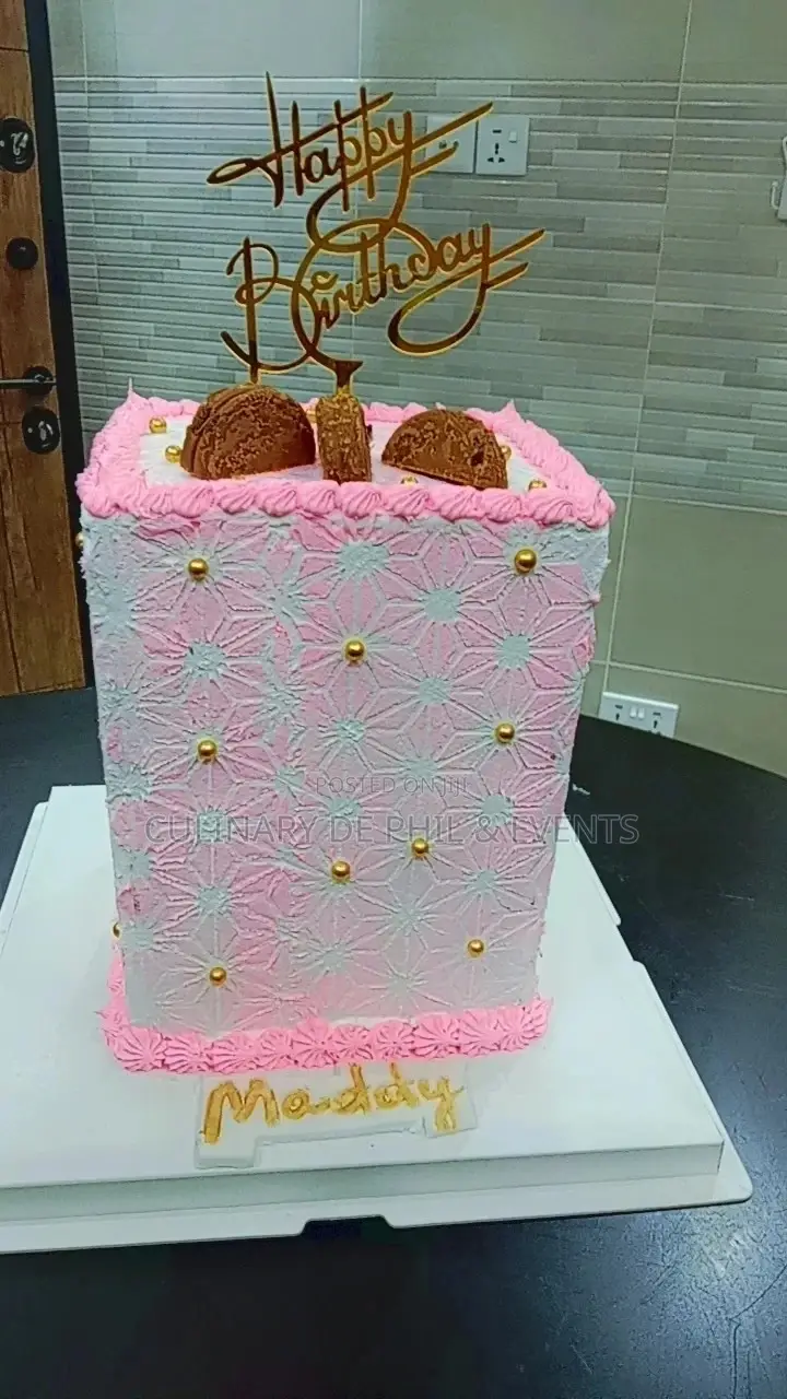 Vanilla, Strawberry,N Red Velvet Cake