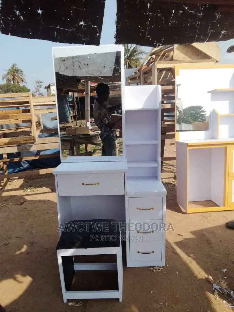 Quality Dresser( Payment After Delivery)