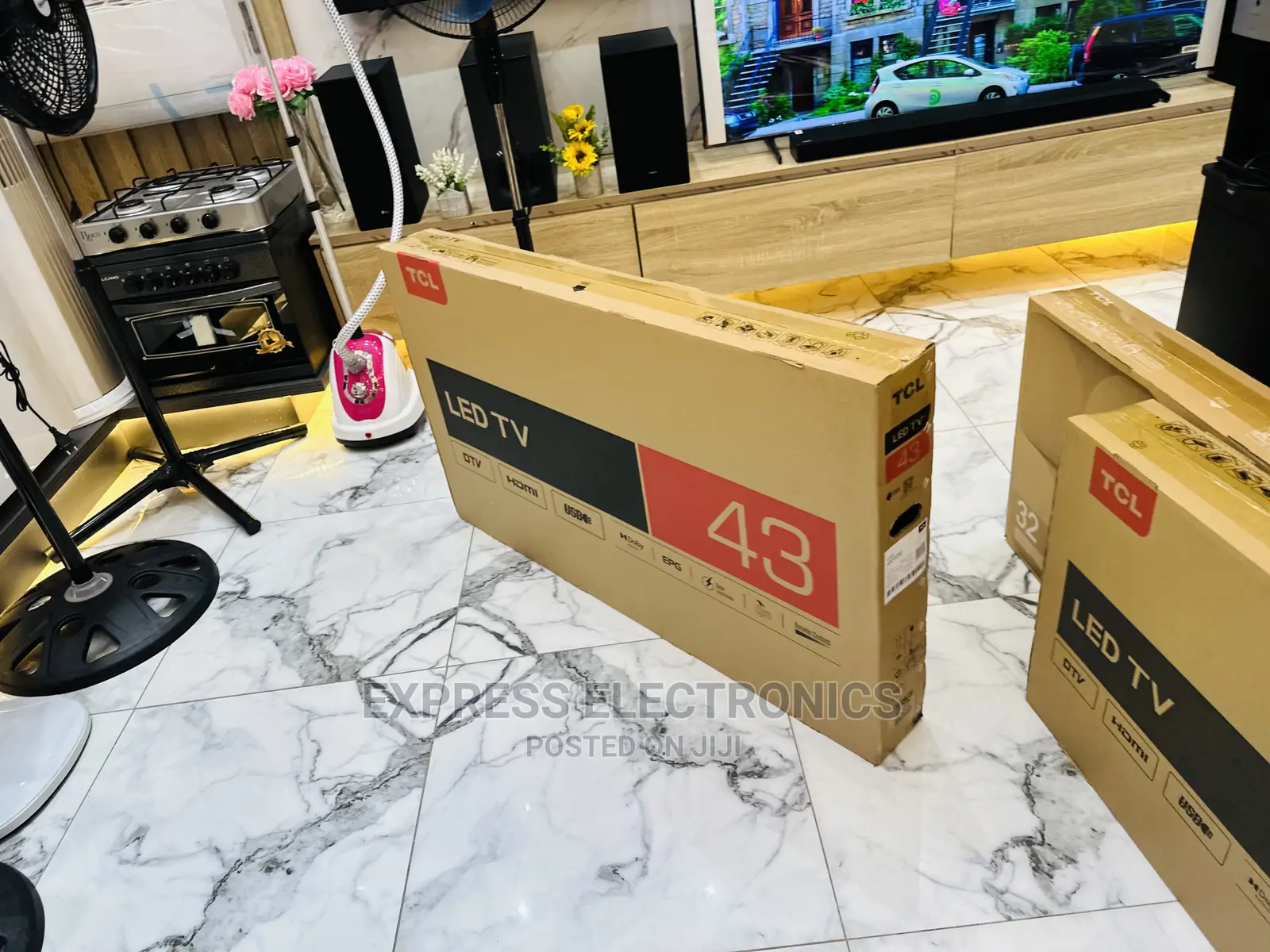 Fresh in Box 43D3200 FHD Satellite Digital TCL