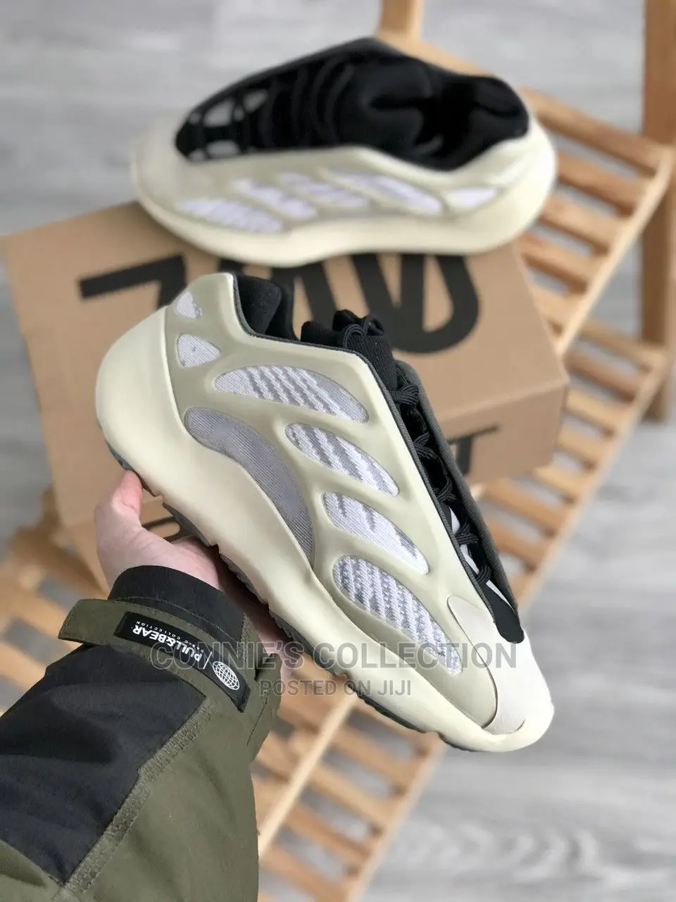 Adidas Yeezy 700 V3