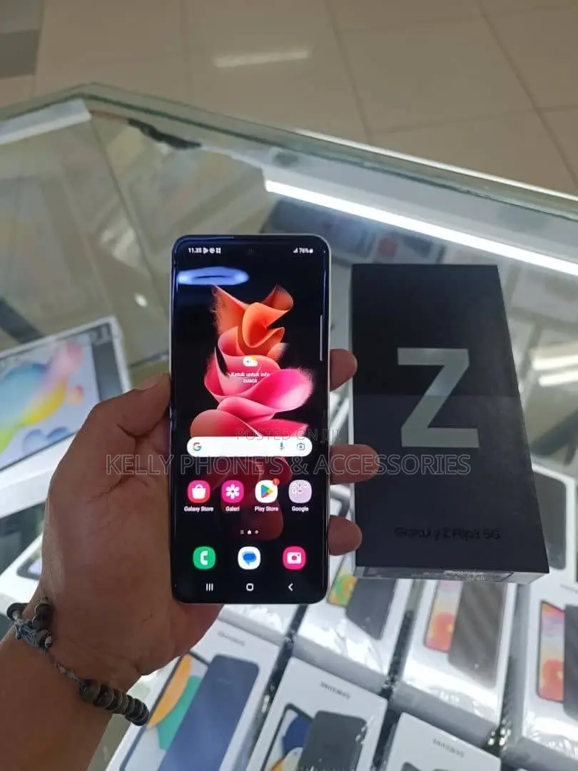 New Samsung Galaxy Z Flip3 5G 256 GB Black