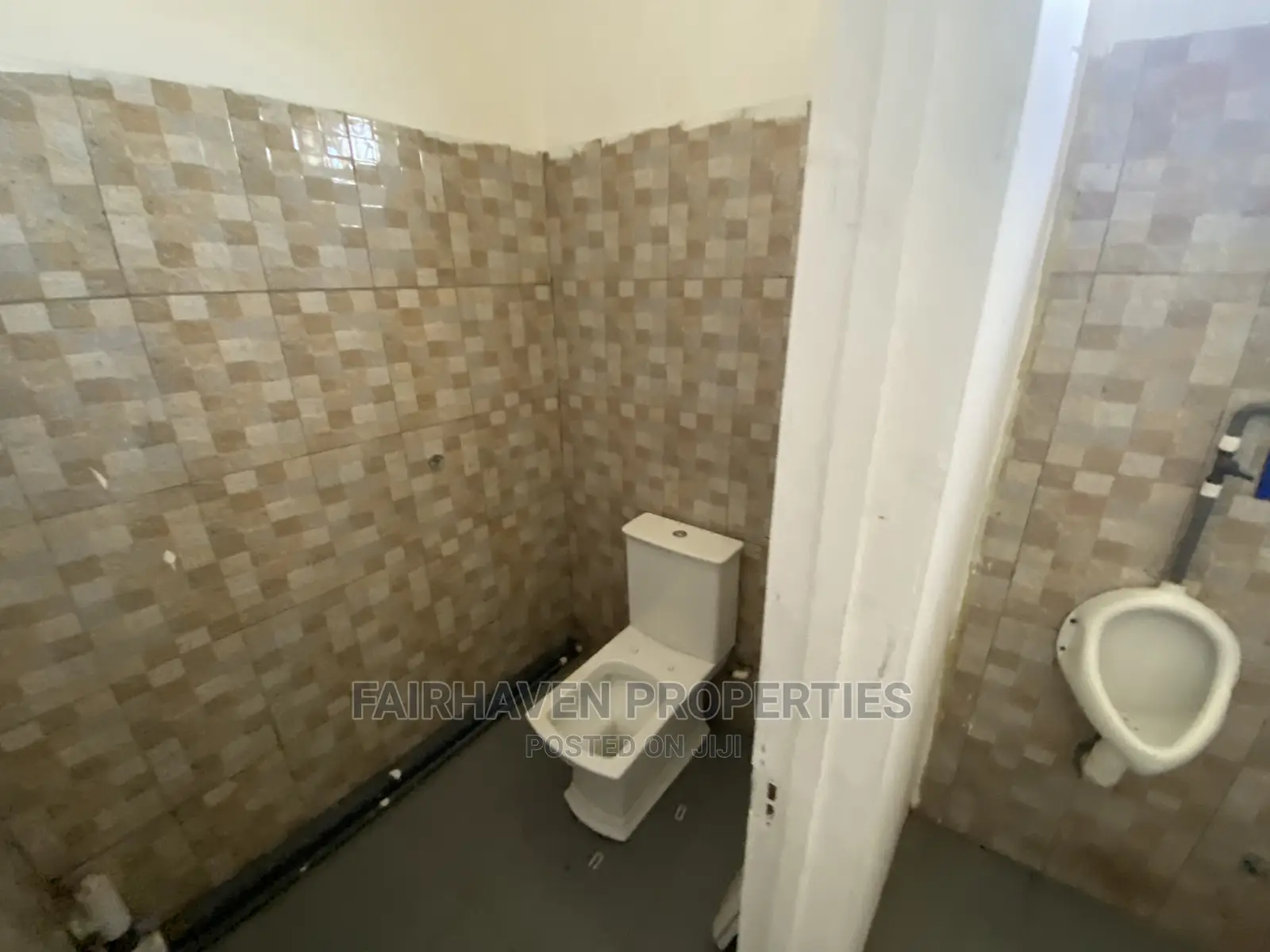 Shop for Rent at Tseaddo