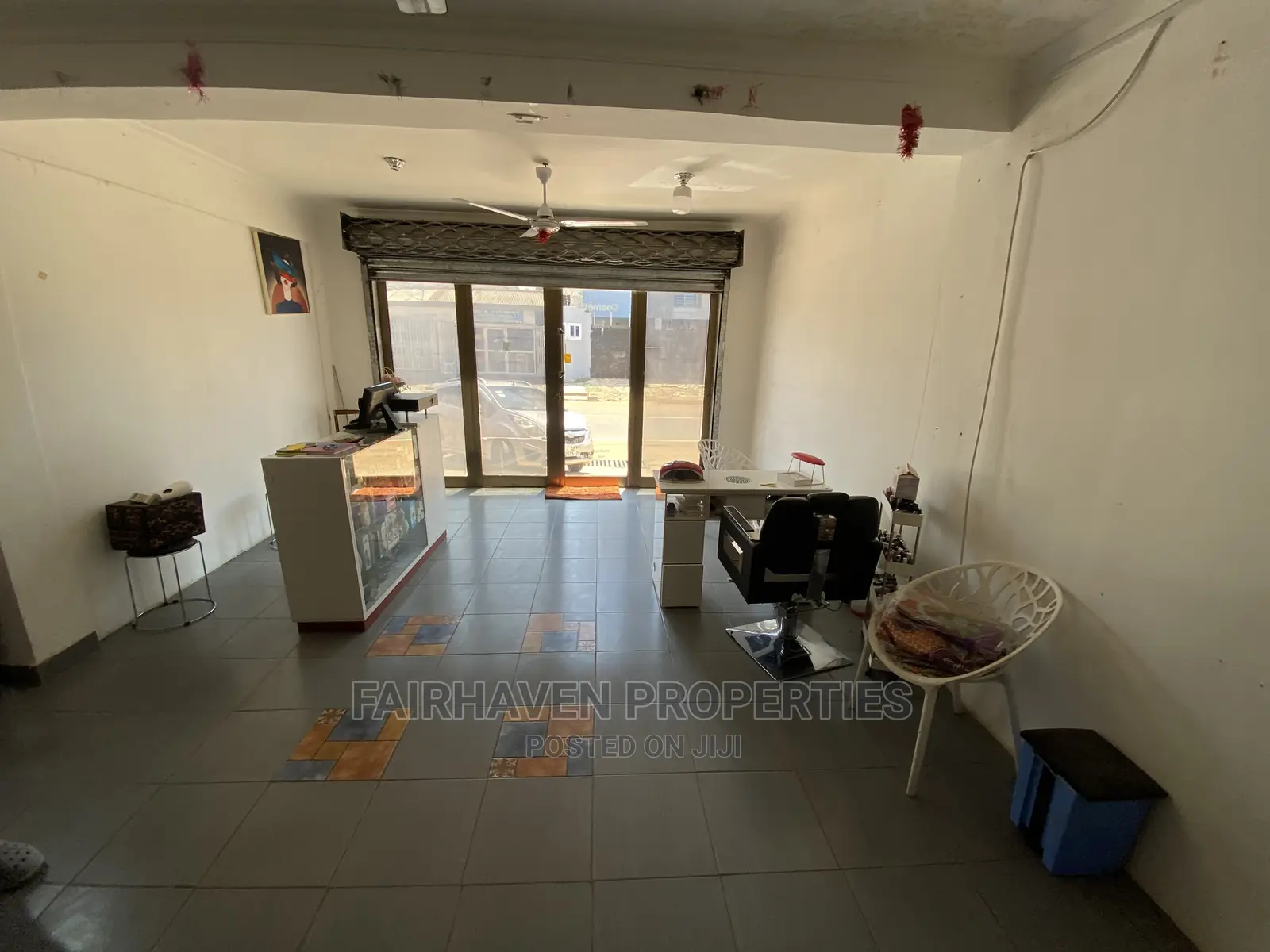 Shop for Rent at Tseaddo