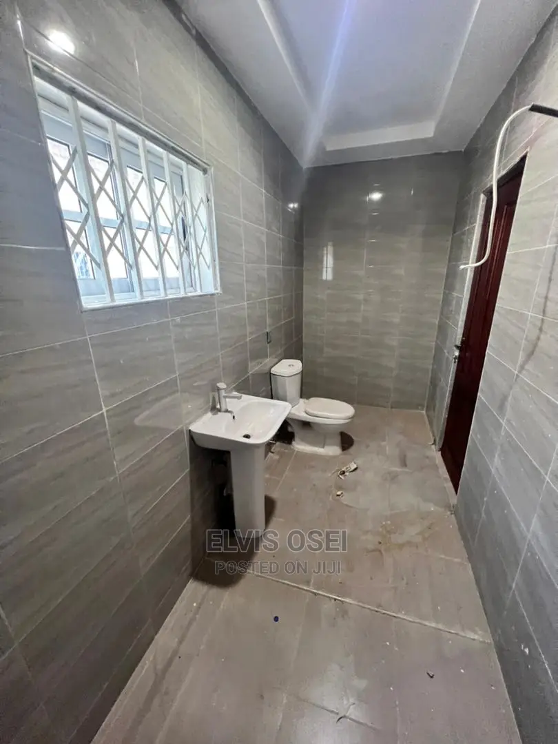 4bdrm House in Atomic, Kwabenya for rent