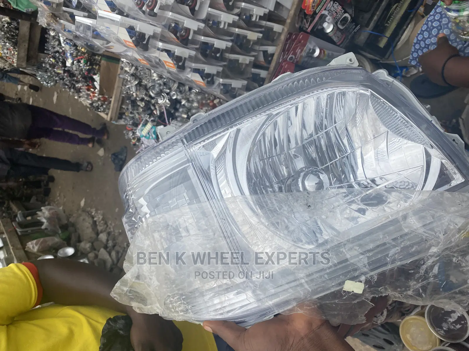 Toyota Hiace 2007 Headlight.