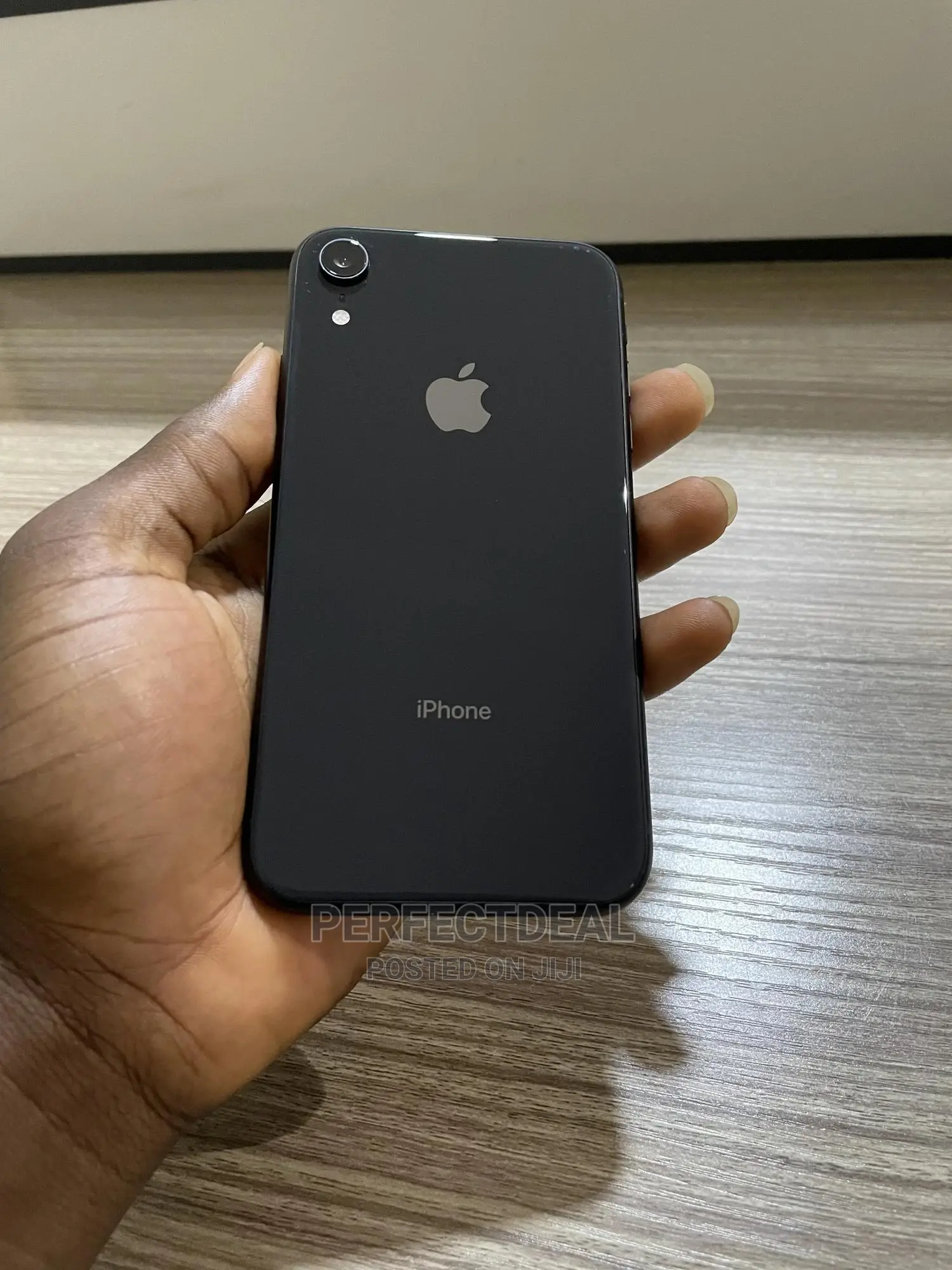 New Apple iPhone XR 128 GB Black