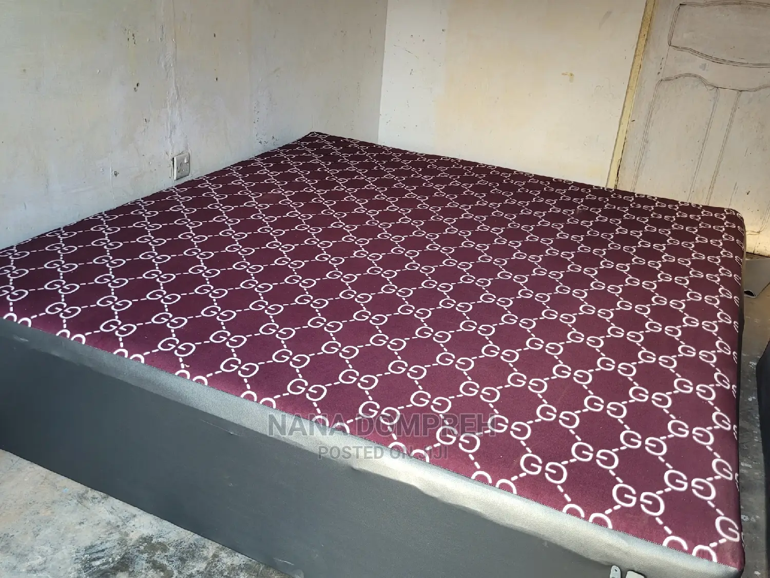 Inbuilt Queen Size Bed