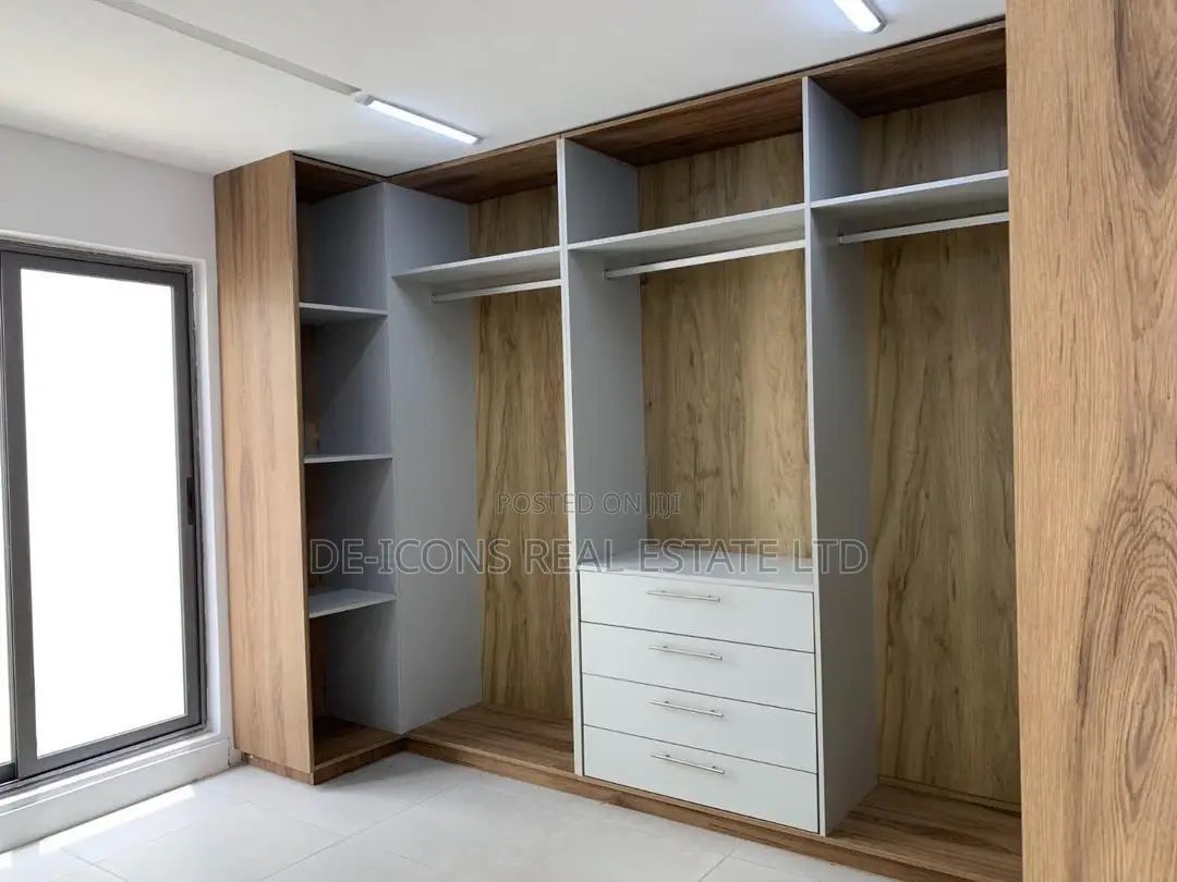 4bdrm Duplex in De-Icons Real Estate, Oyarifa for sale