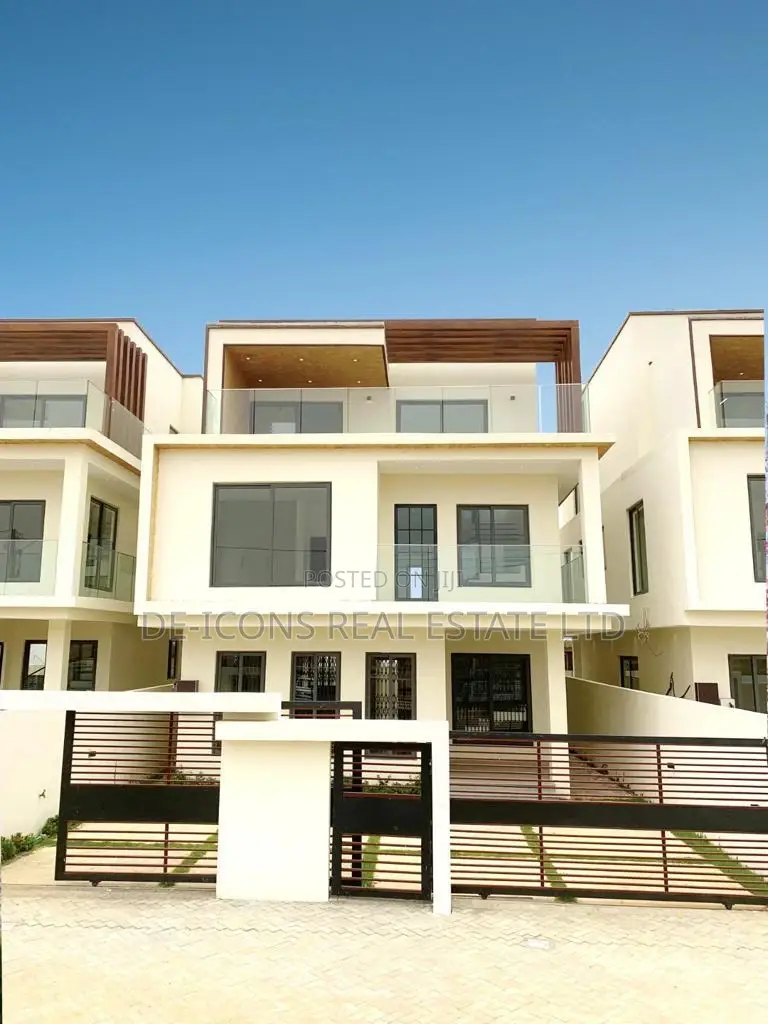 4bdrm Duplex in De-Icons Real Estate, Oyarifa for sale
