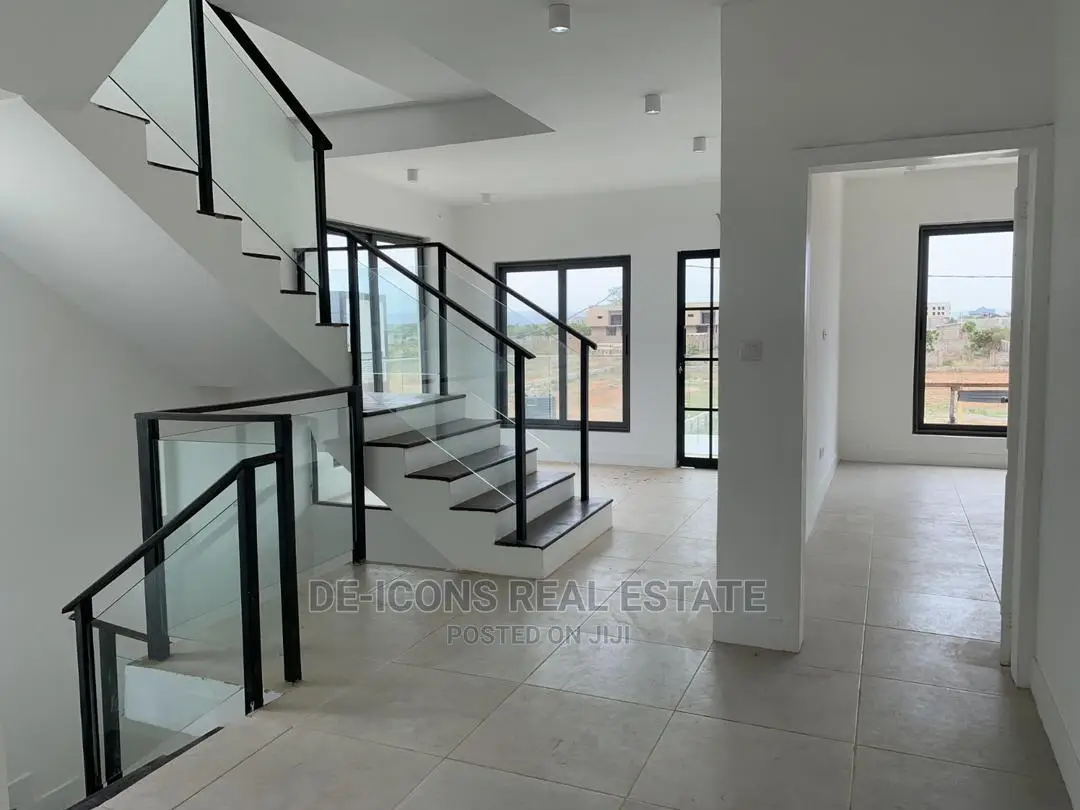 4bdrm Duplex in De-Icons Real Estate, Oyarifa for sale