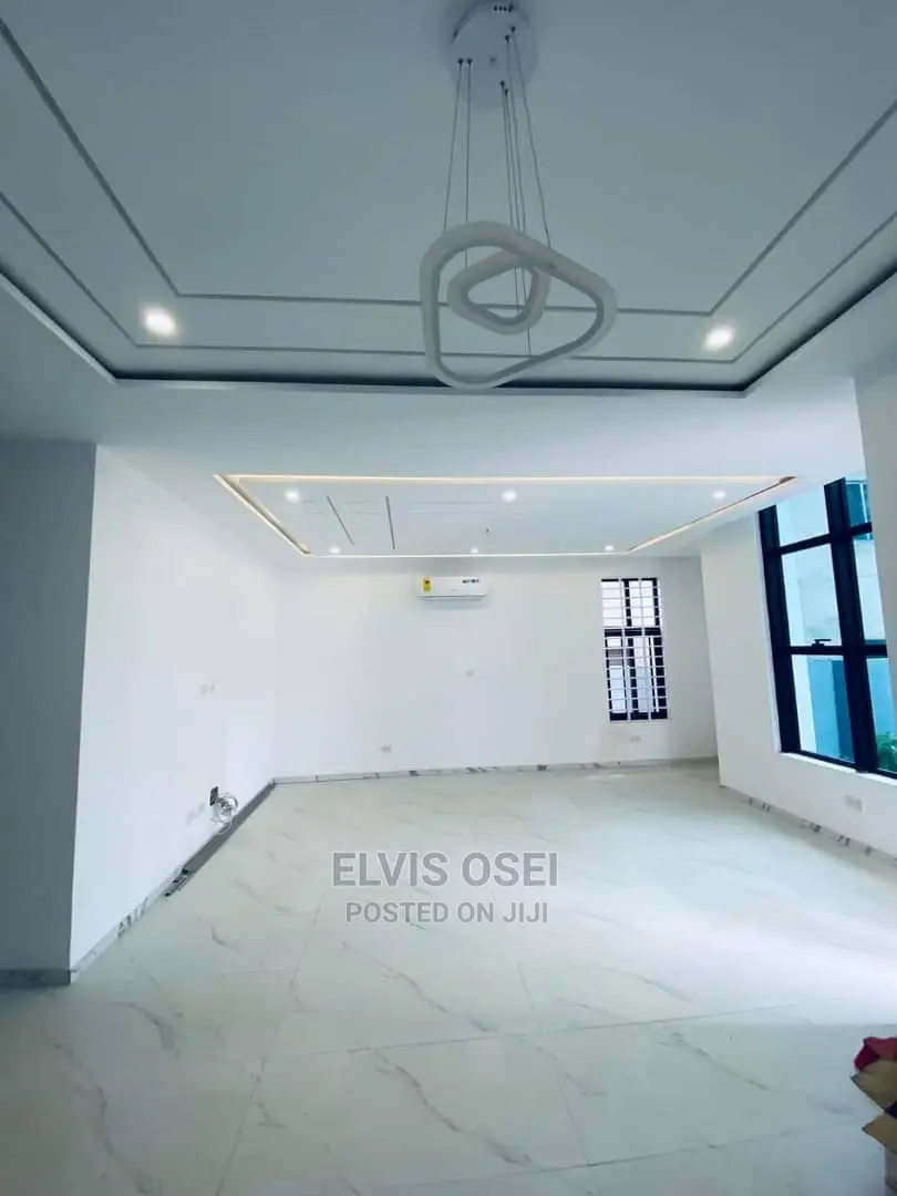 4bdrm House in Botwe, East Legon for sale
