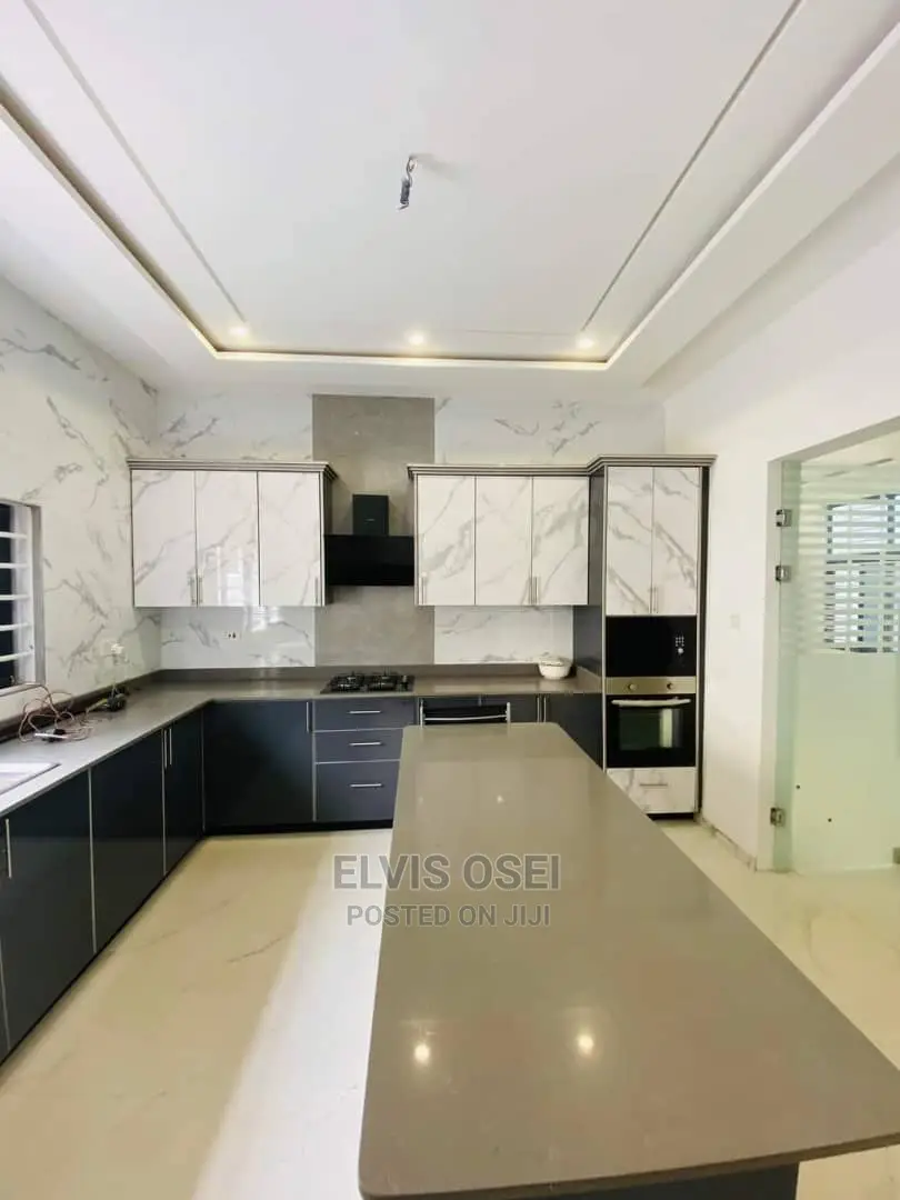 4bdrm House in Botwe, East Legon for sale