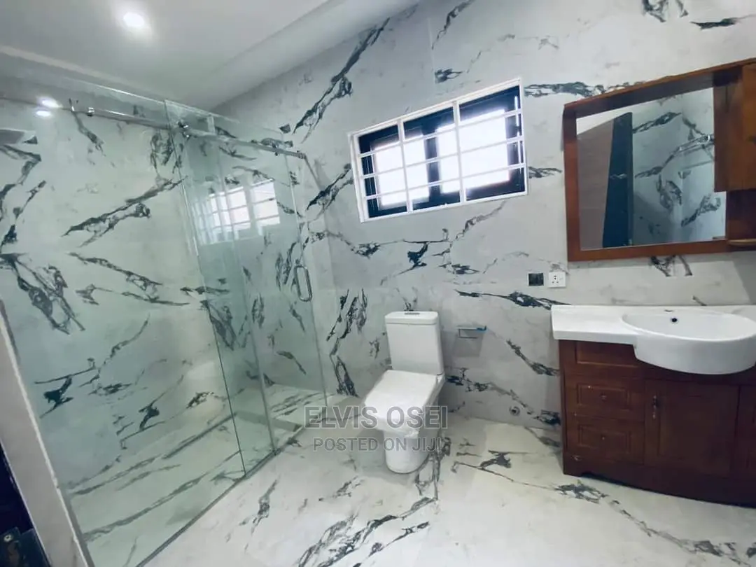 4bdrm House in Botwe, East Legon for sale