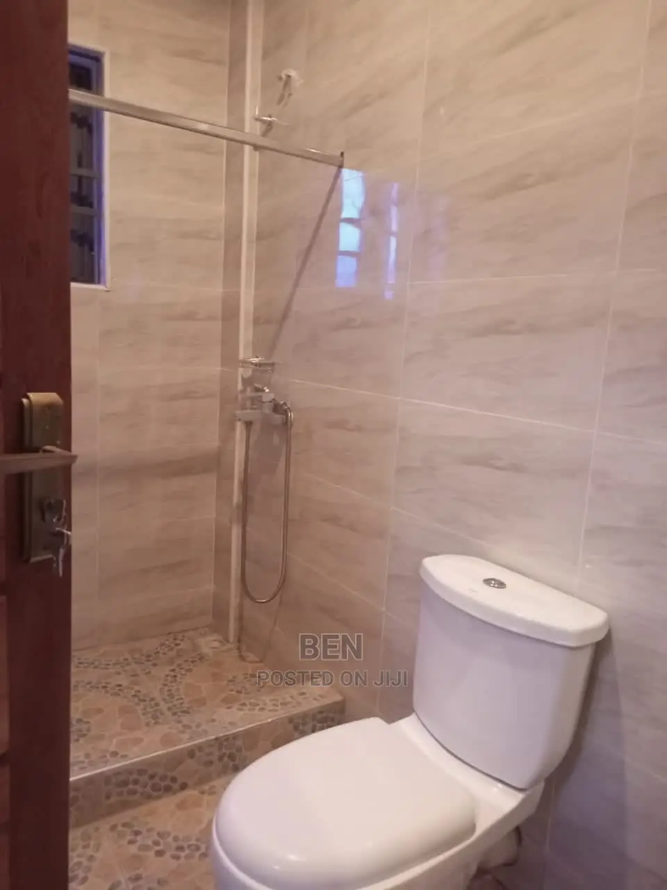 3bdrm Apartment in Ofankor Barrier for rent